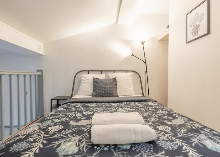 Duplex - Centre - Gare Matabiau Apartment *